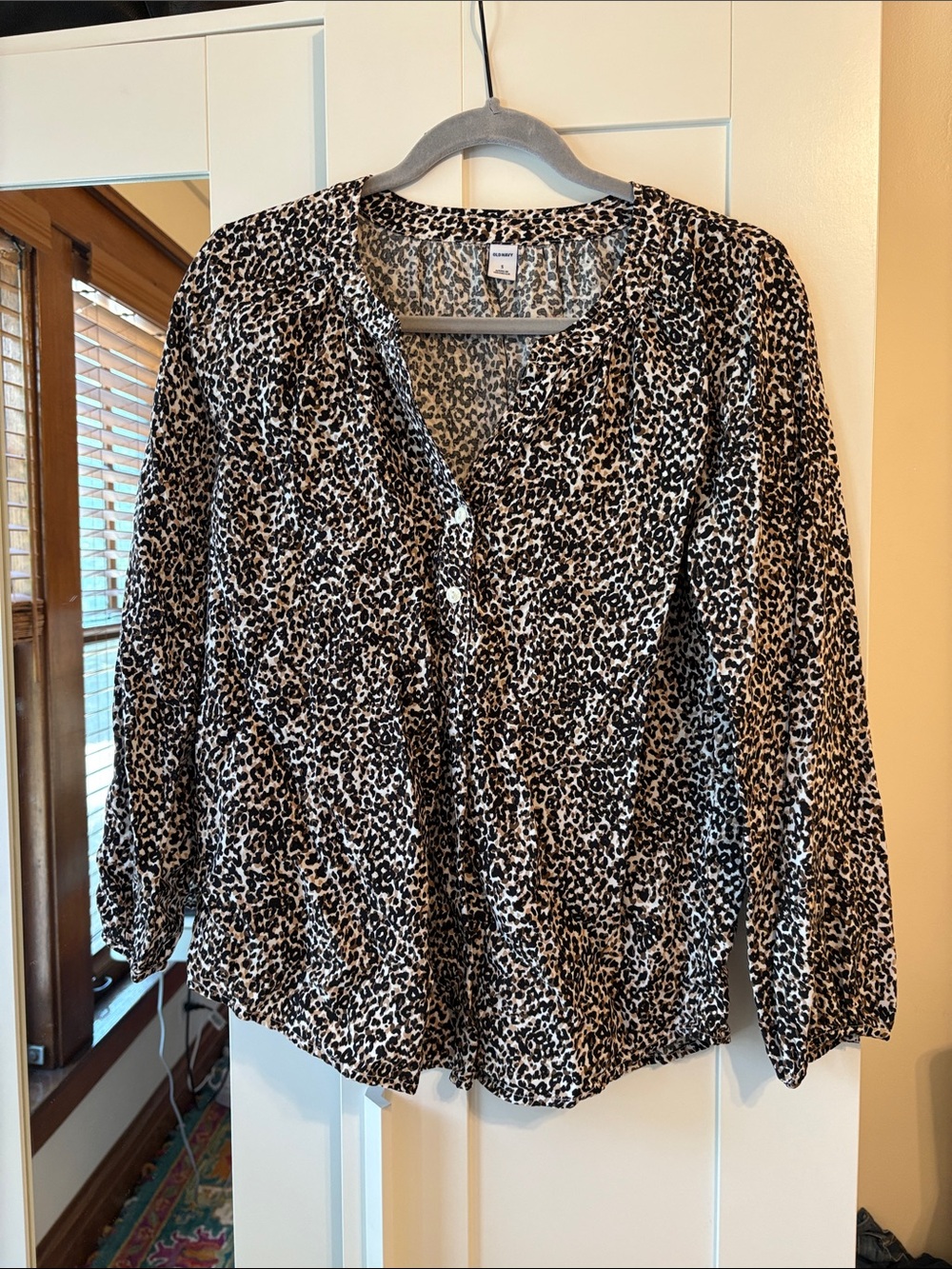 Old Navy Black and White Leopard-Print Button Front Blouse